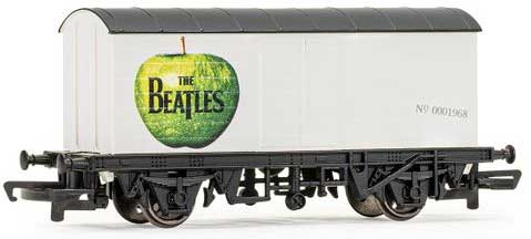 (image for) WHITE ALBUM TRAIN WAGON